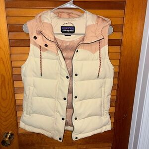 Patagonia Women's Bivy Hooded Down Vest, oyster white + pink - size small